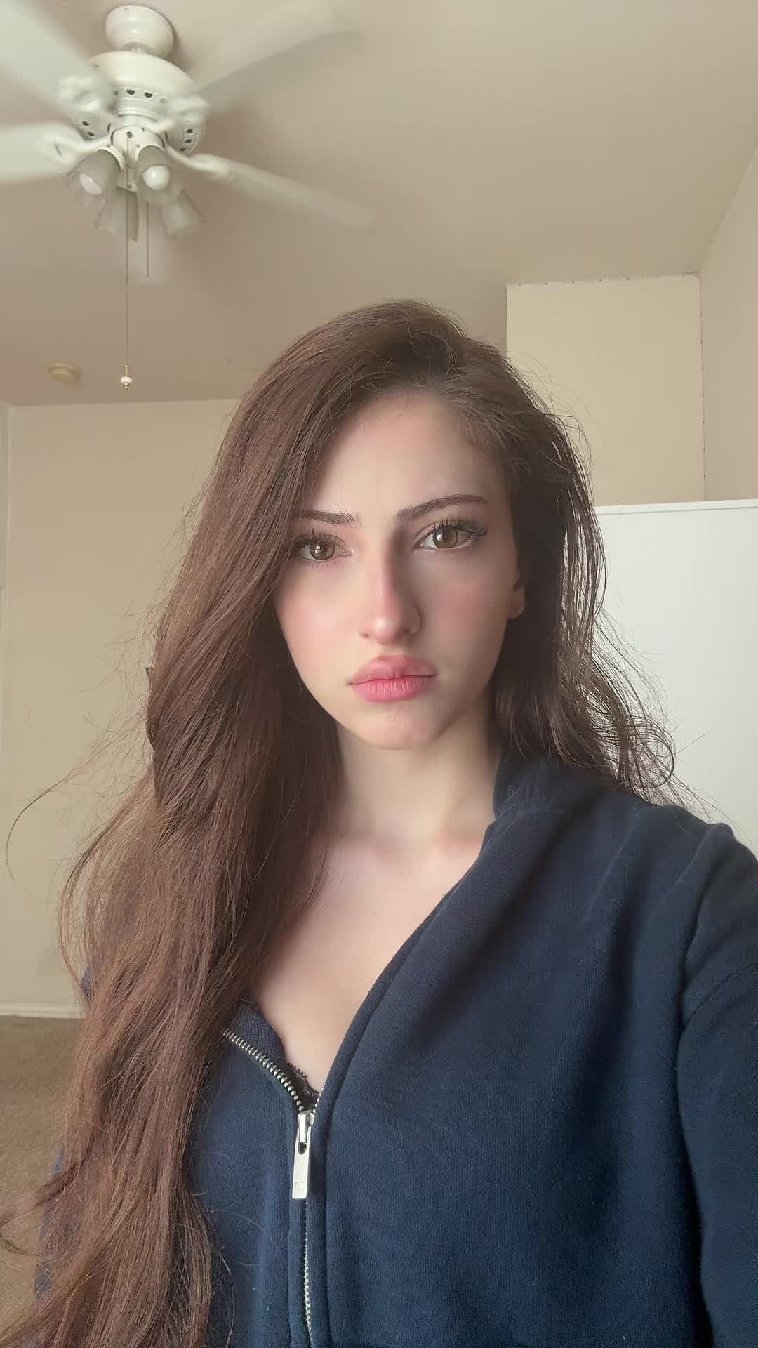 @elena