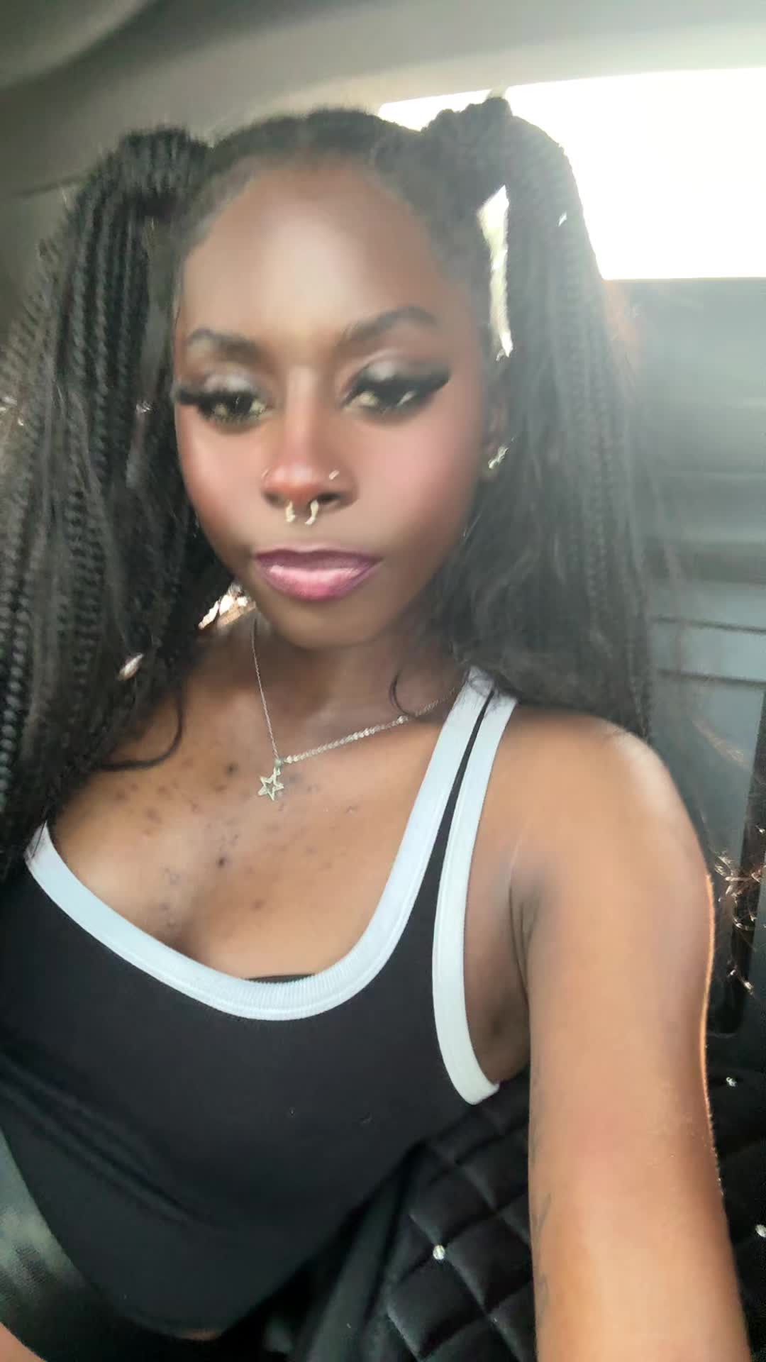 @nellee