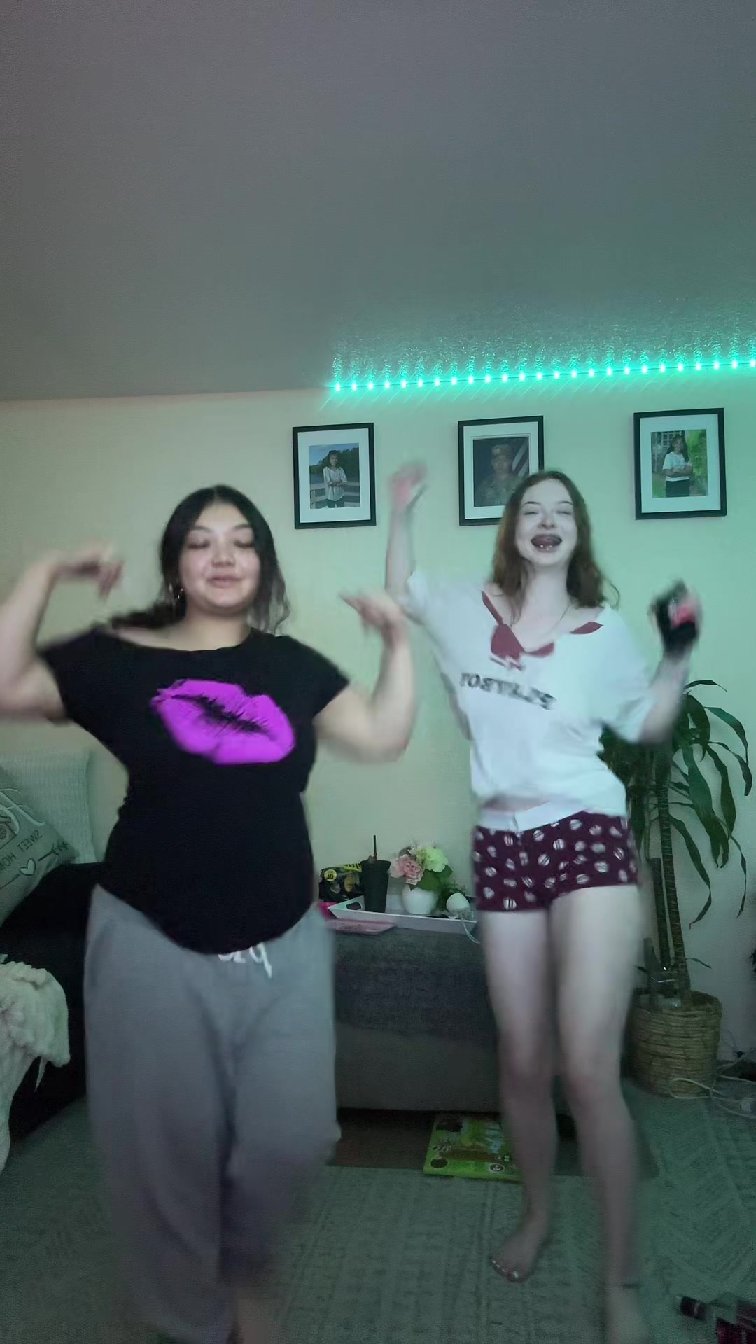 @dess
