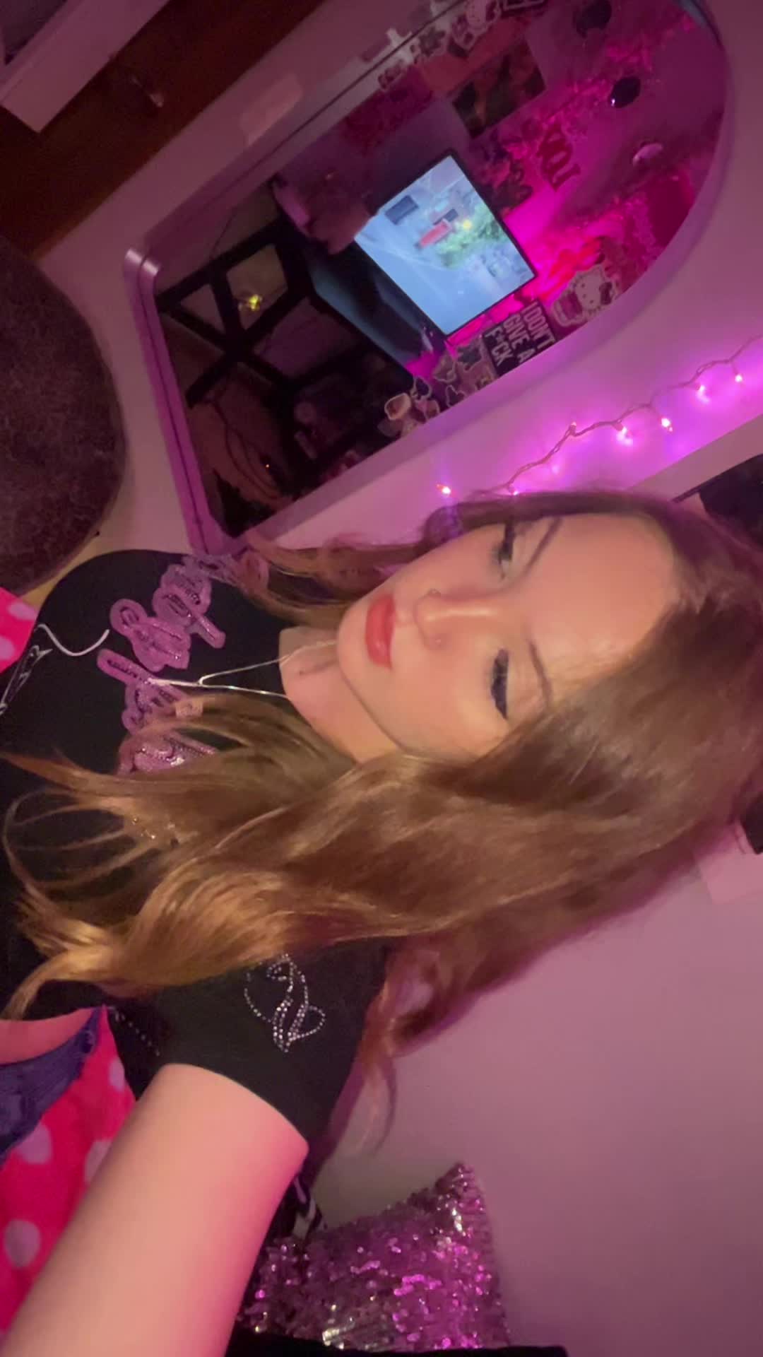 @Izzybella😝🍃