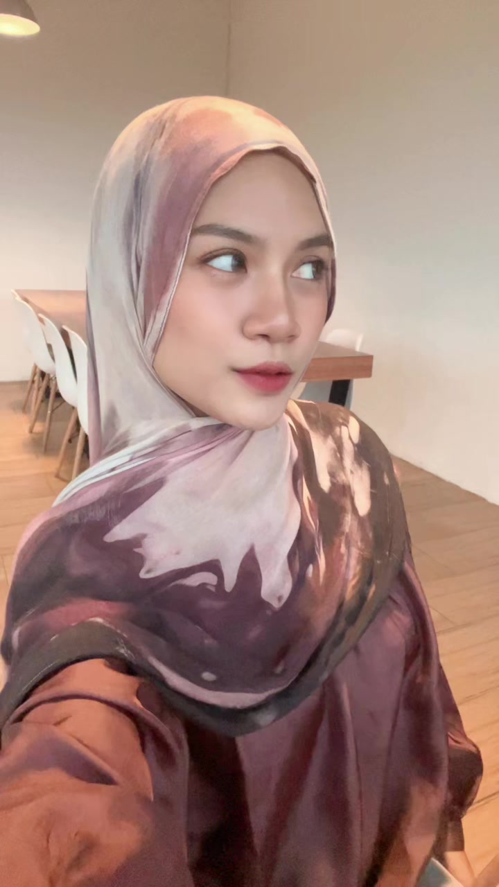 @Maudhy Ferari