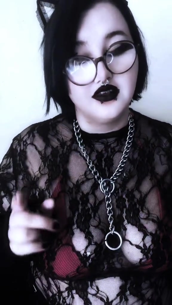 @sp00ky_treats