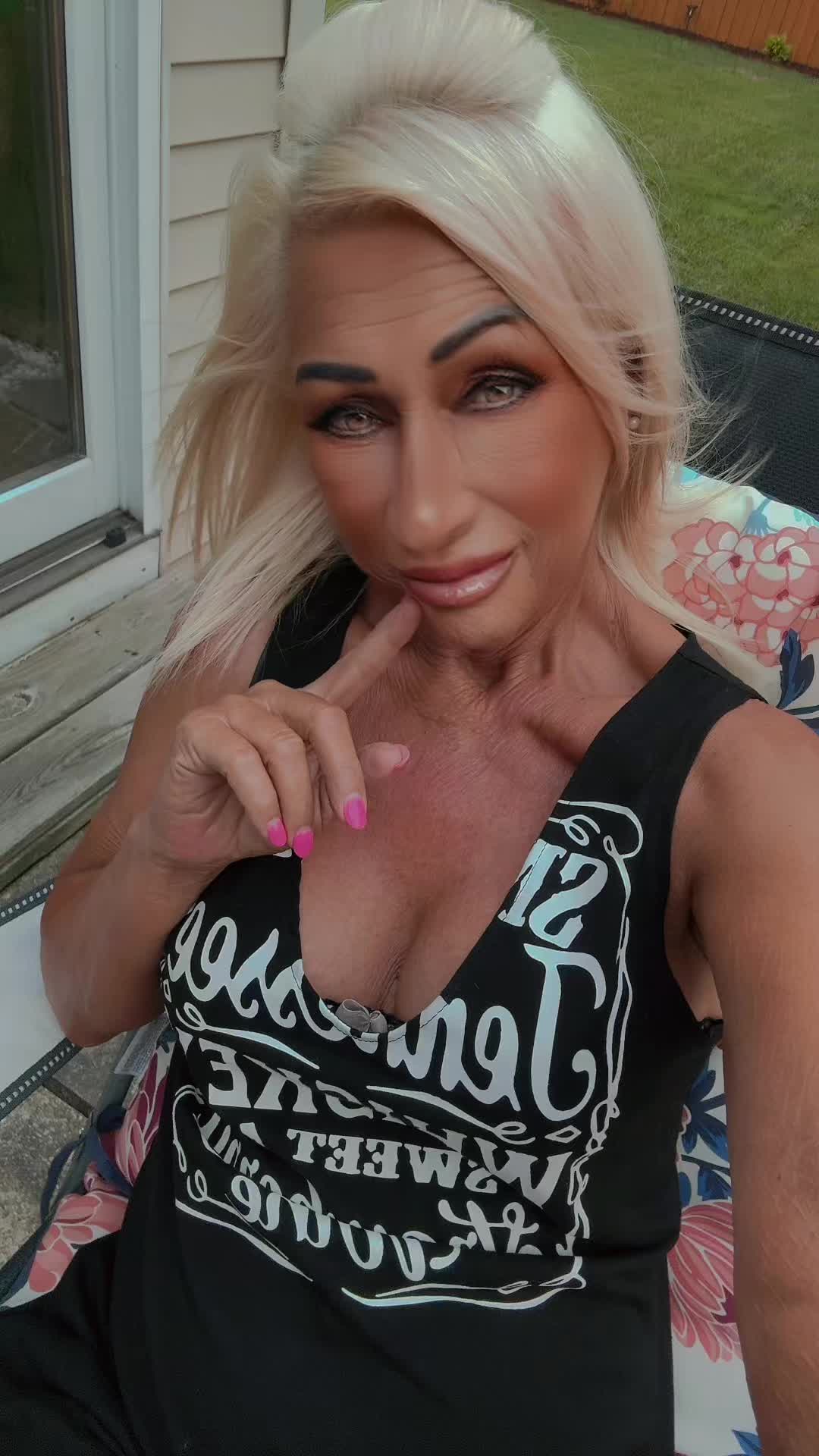 @Tena