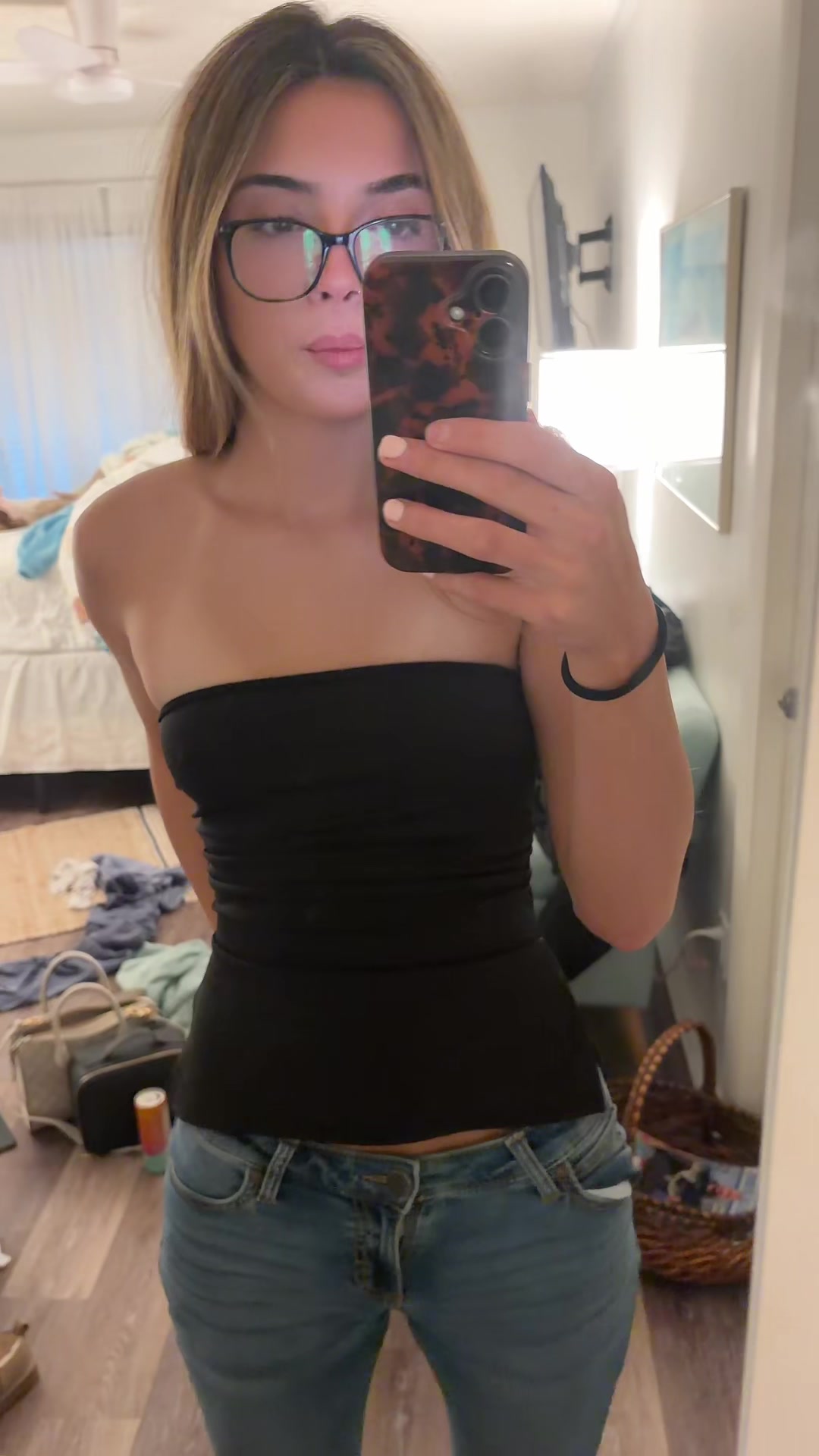 @b?