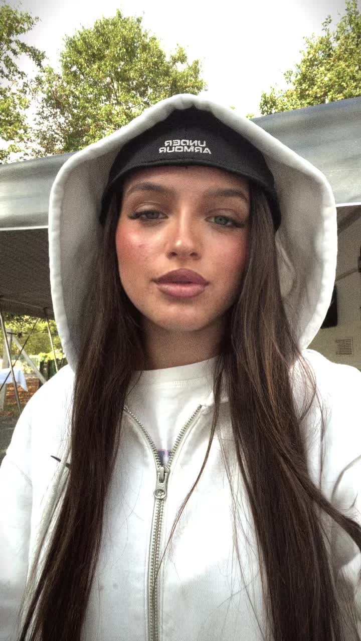 @𝒩𝒶𝑜𝓂𝒾𝑒 𝓌𝒾𝓃𝓉𝑒𝓇𝓈𝓉