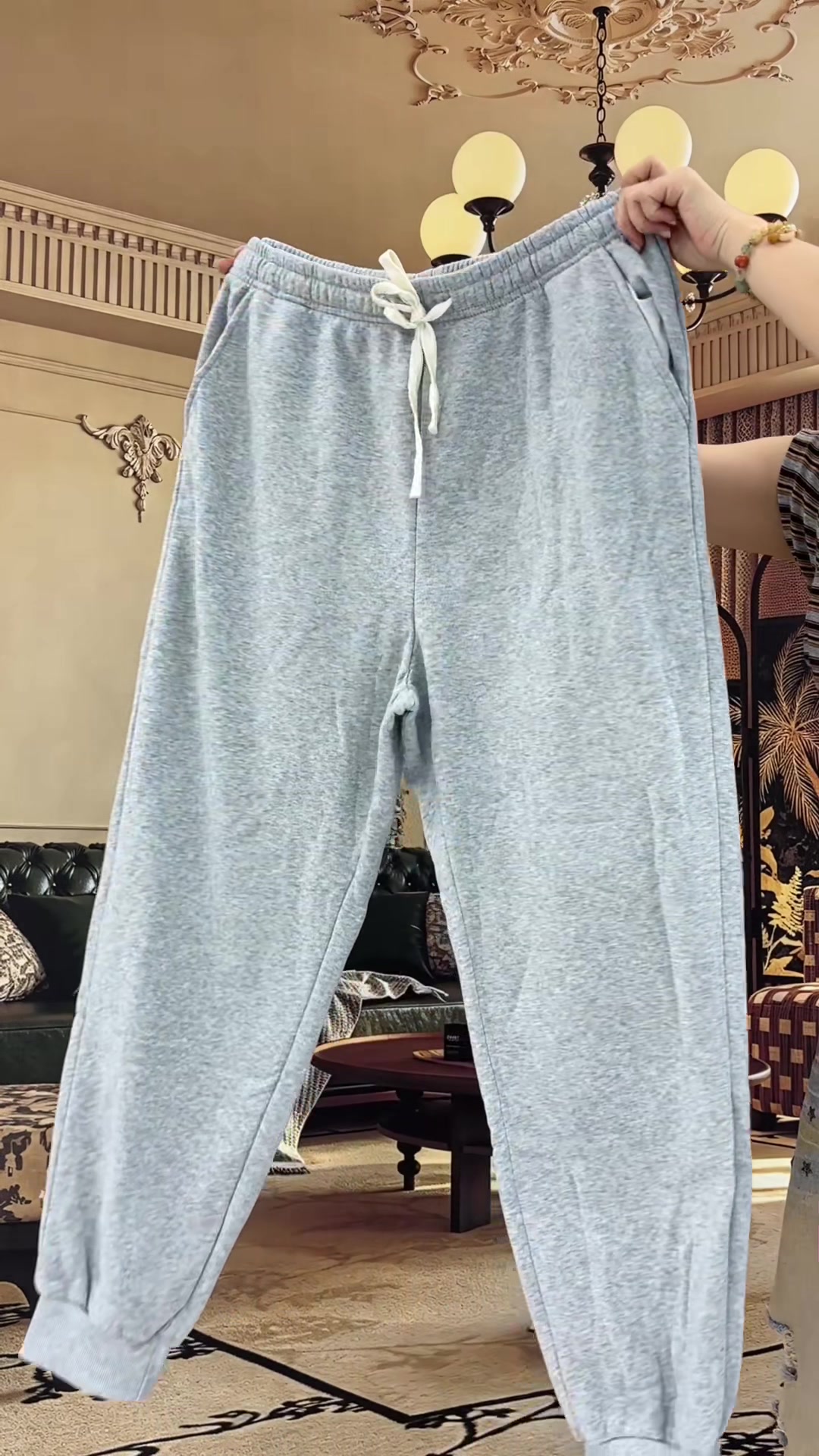@vyvnubd5a
