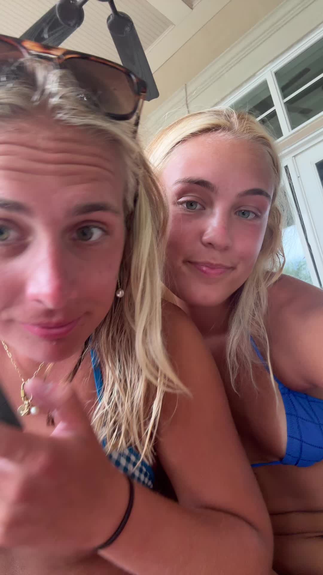 @Demi