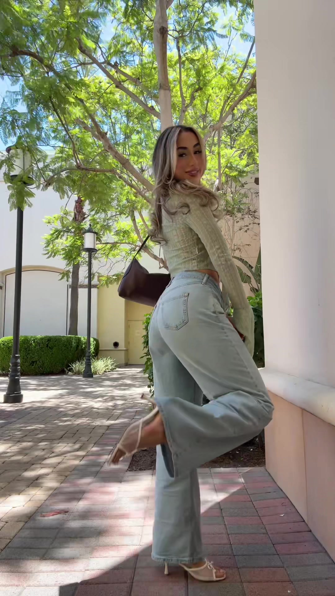 @BRI