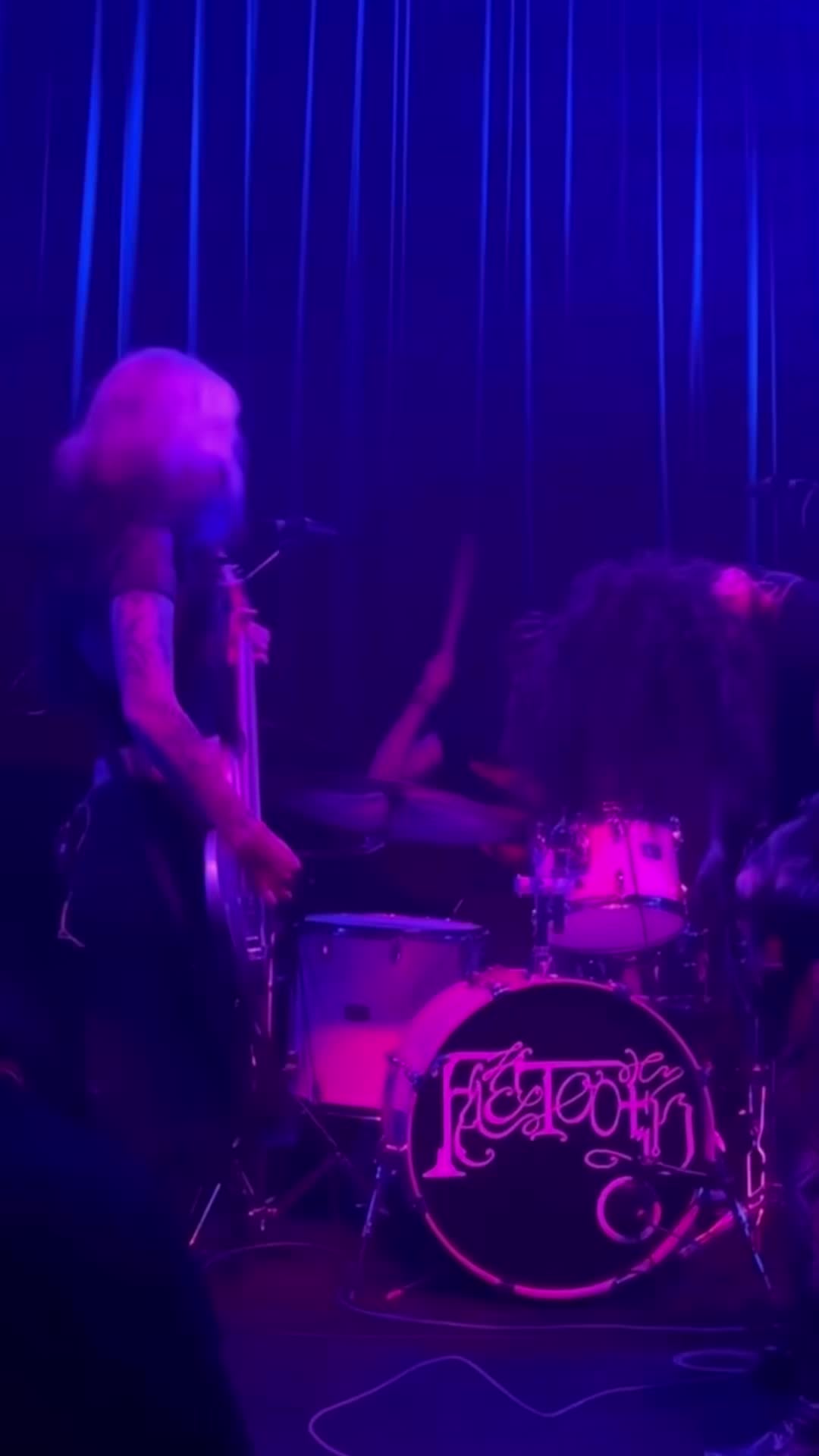 @F I L T H Y W I T C H