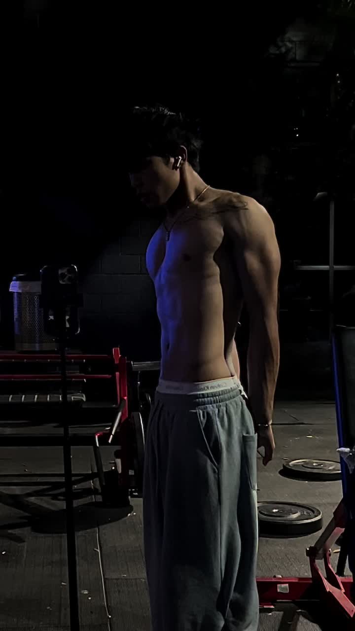 @jayNextDoor