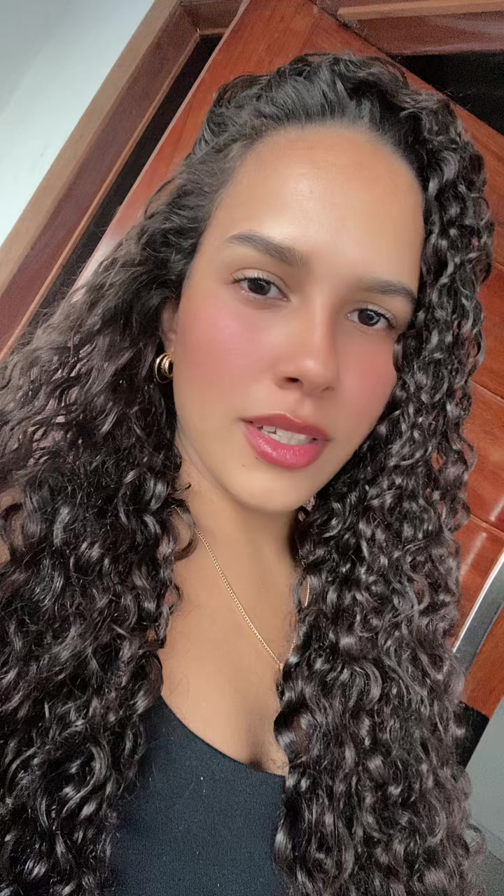 @dominique