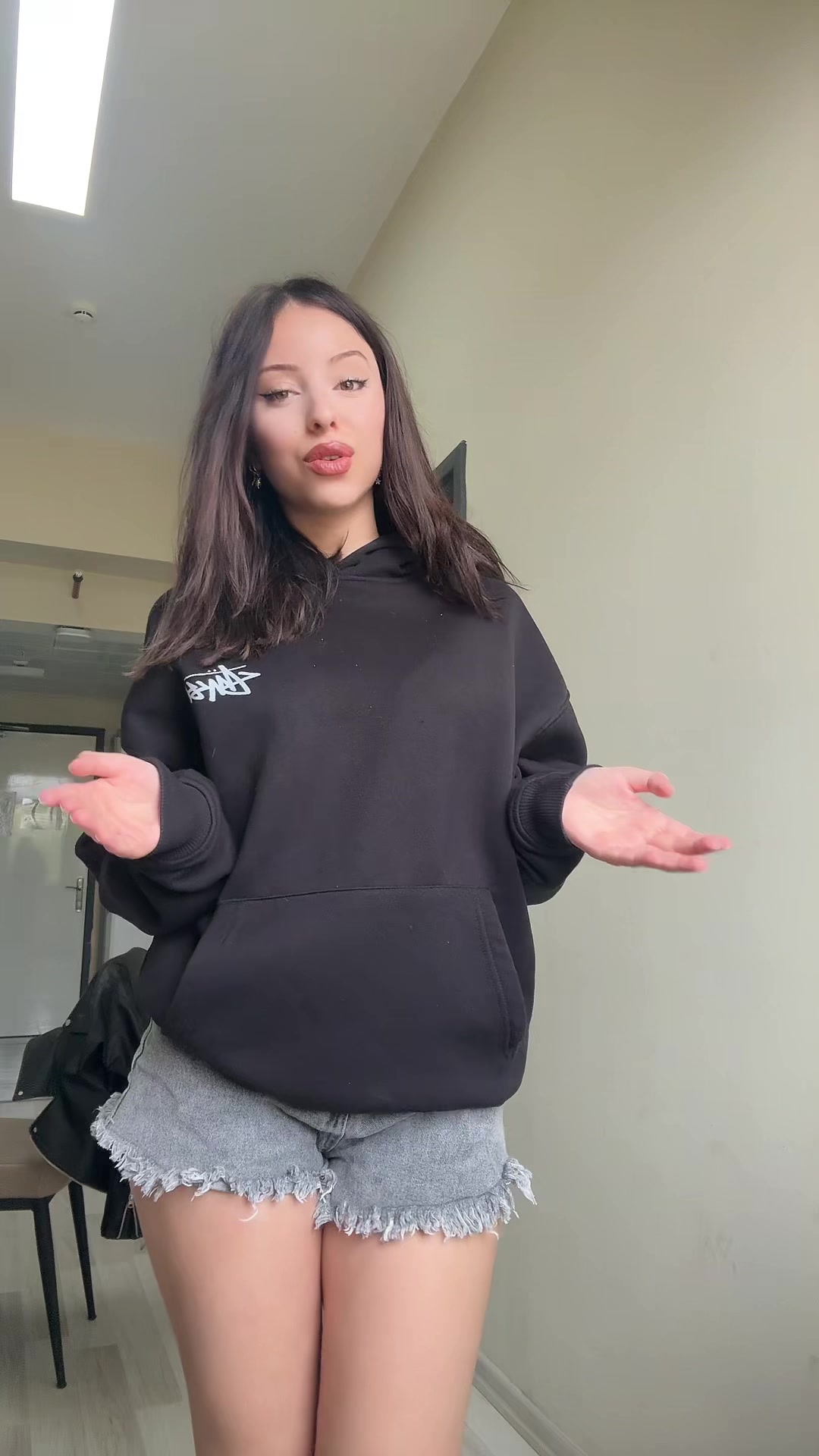 @𝒮𝓊