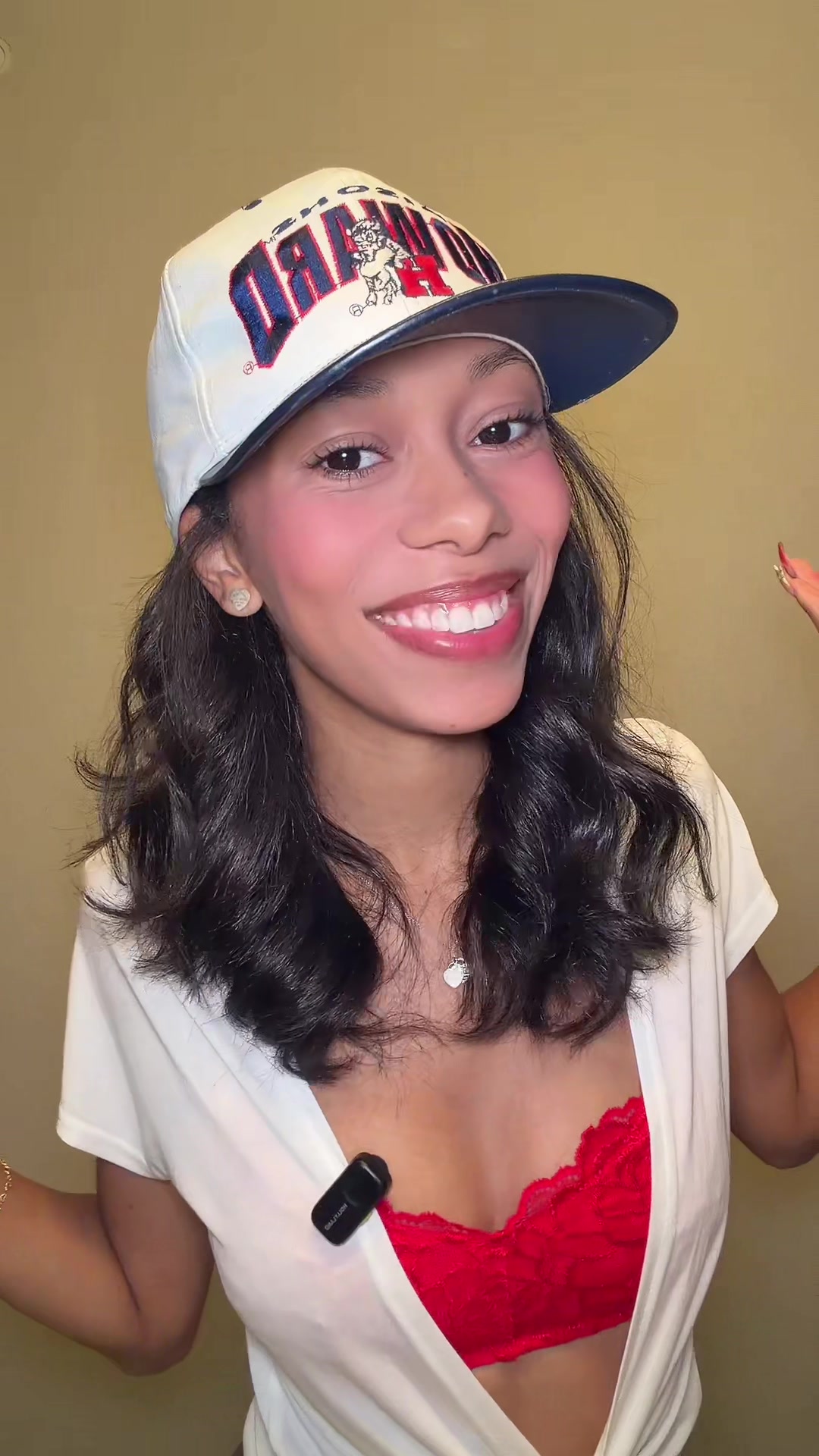 @AYSIA NICOLE
