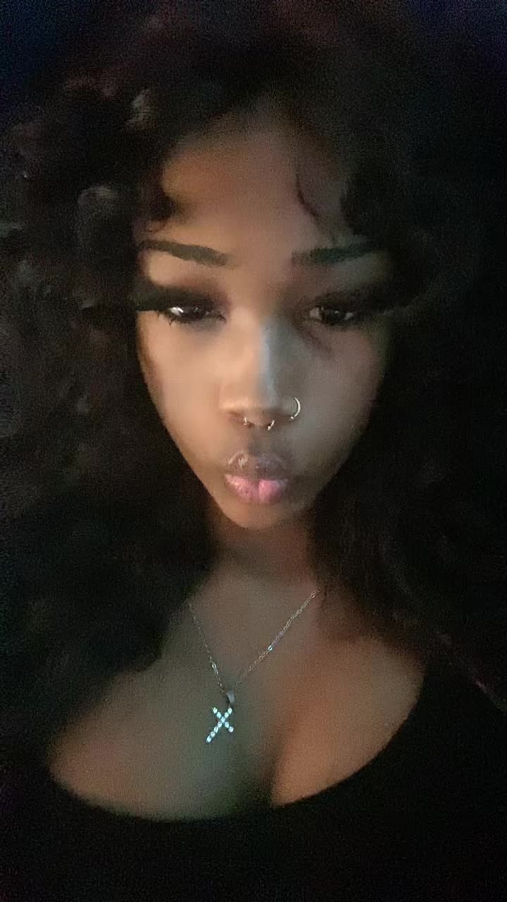 @⃟