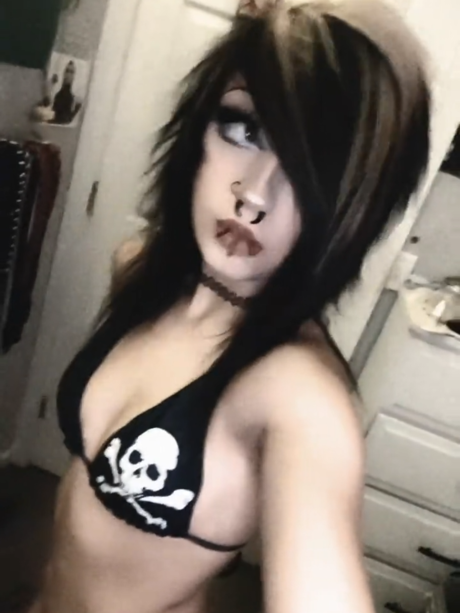 @carleigh curse 🕸️
