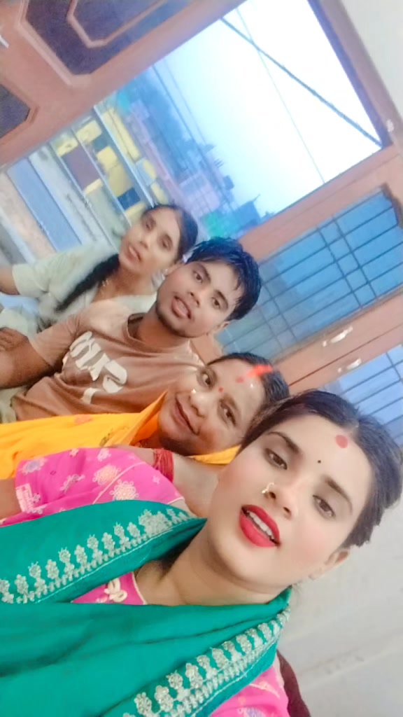 @Bhojpuri Queen 👑