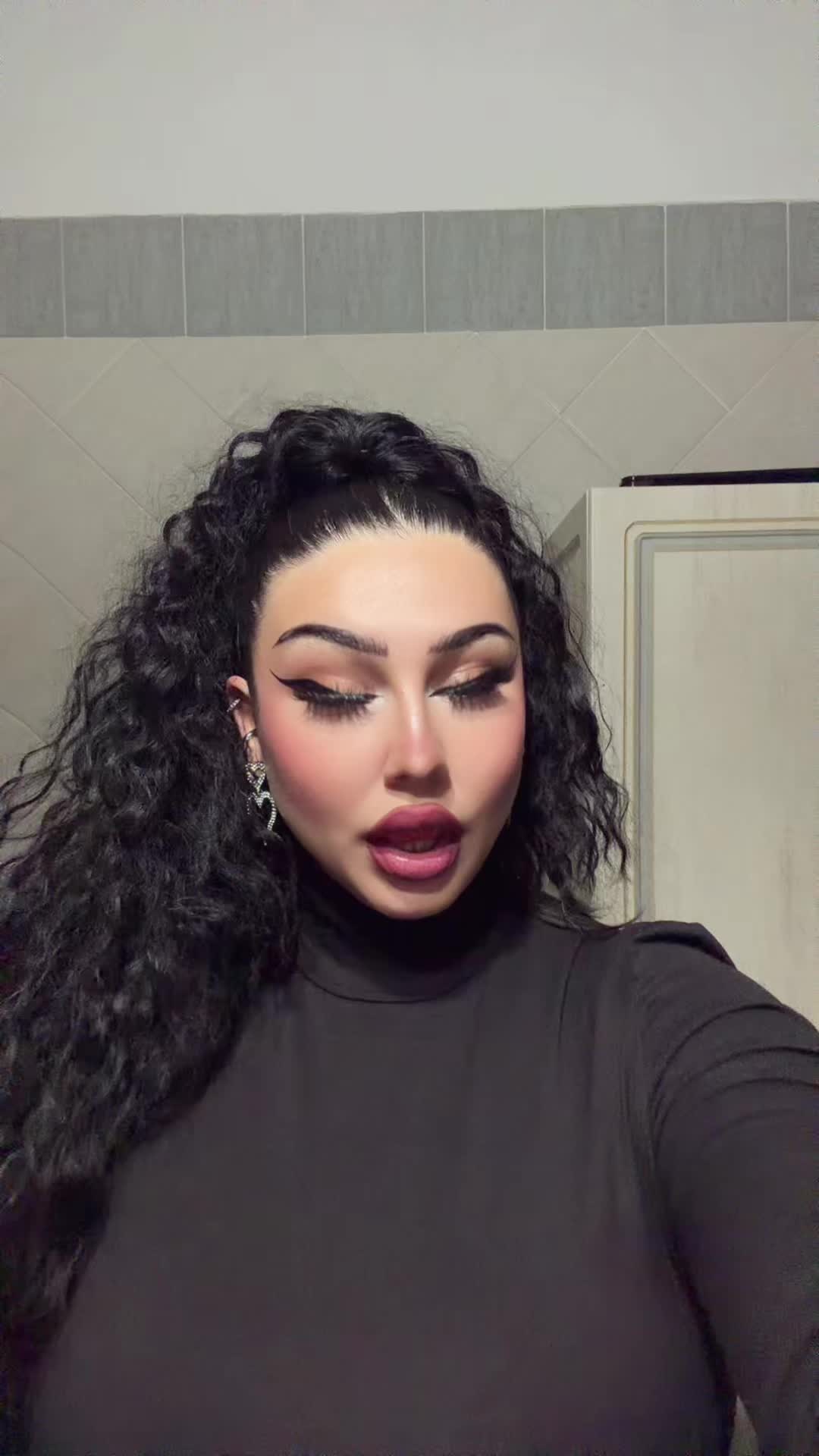 @𝒜𝓊𝓇𝑜𝓇𝒶 𝑀𝒶𝒹𝑜𝓃𝓃𝒶🐉