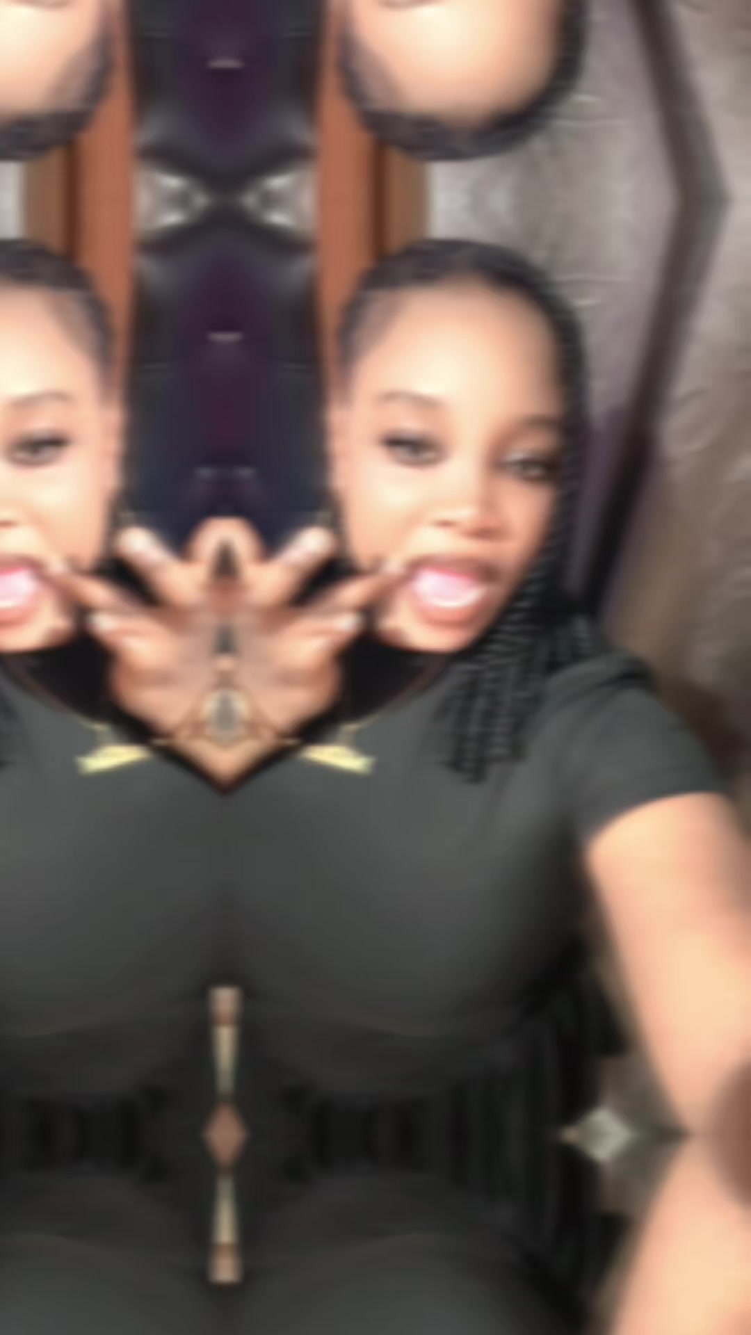 @Jayla
