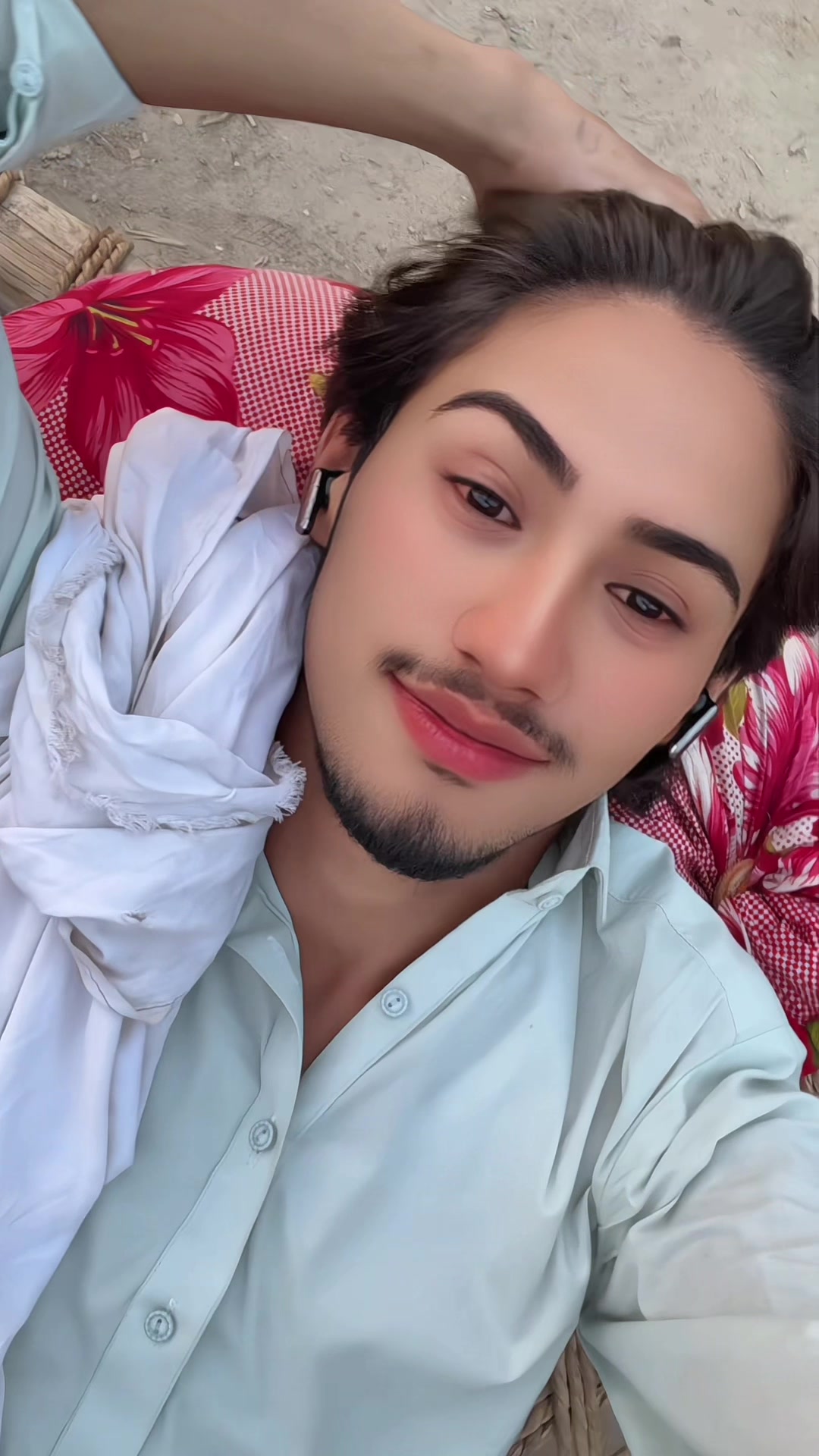 @UZZY🦂