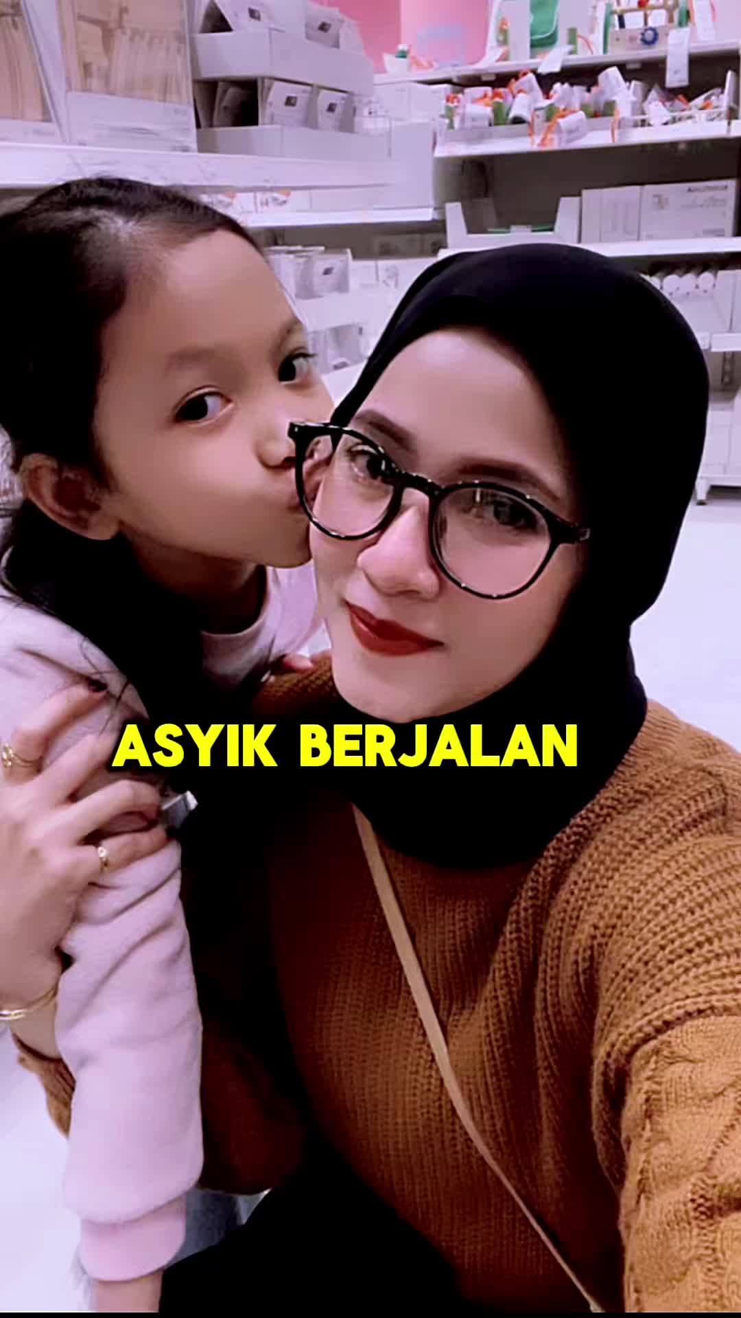 @Leeya