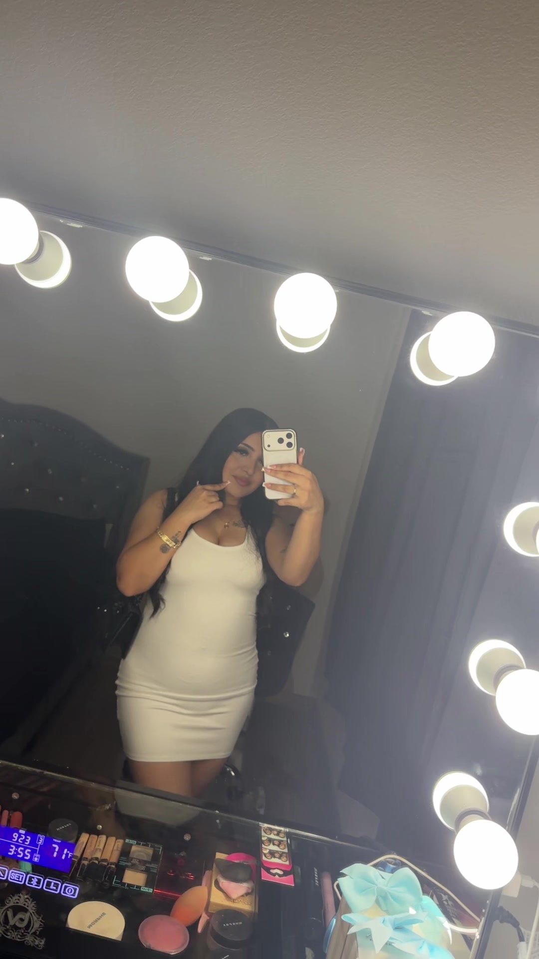 @angi3ee