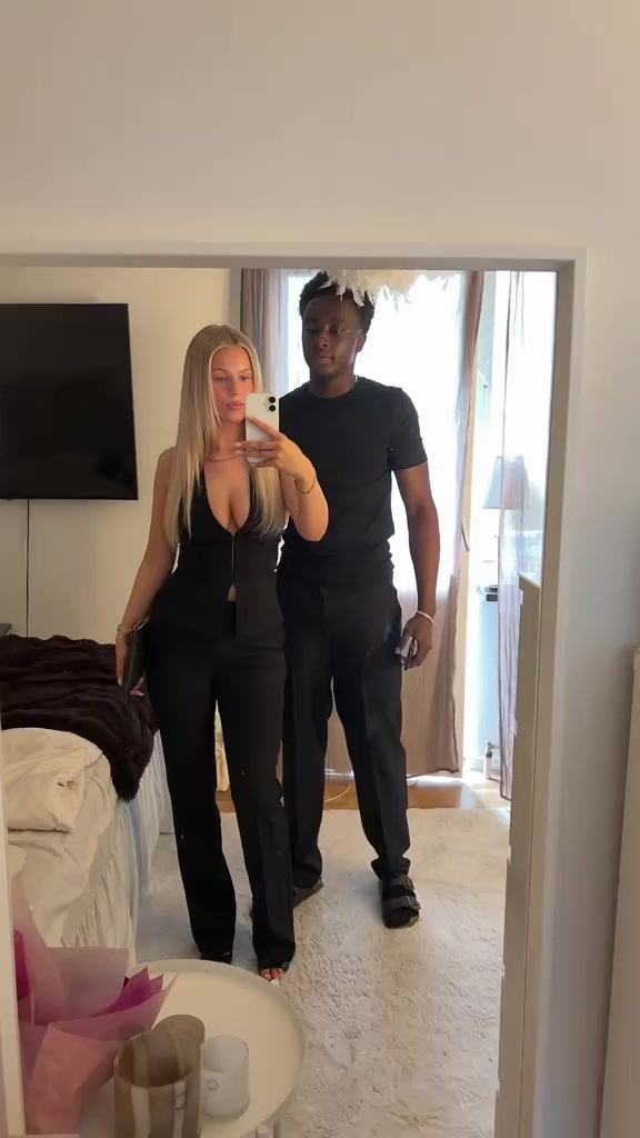@White Women and Black Men 🩷