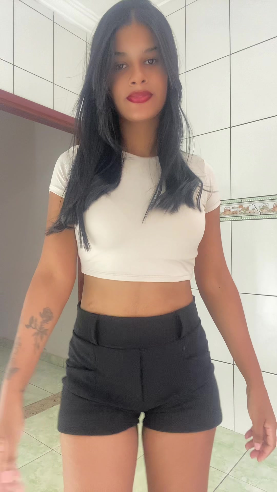 @T&acirc;nia