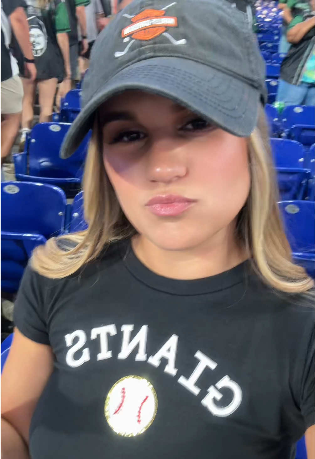 @emro ☮︎