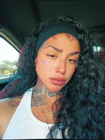 @DesireeJaay💜