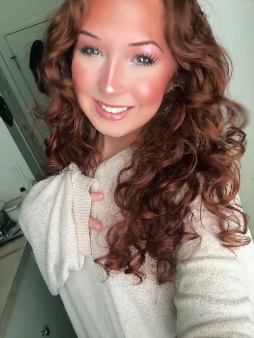 @𝐇𝐚𝐥𝐞𝐲 𝐖𝐨𝐨𝐝