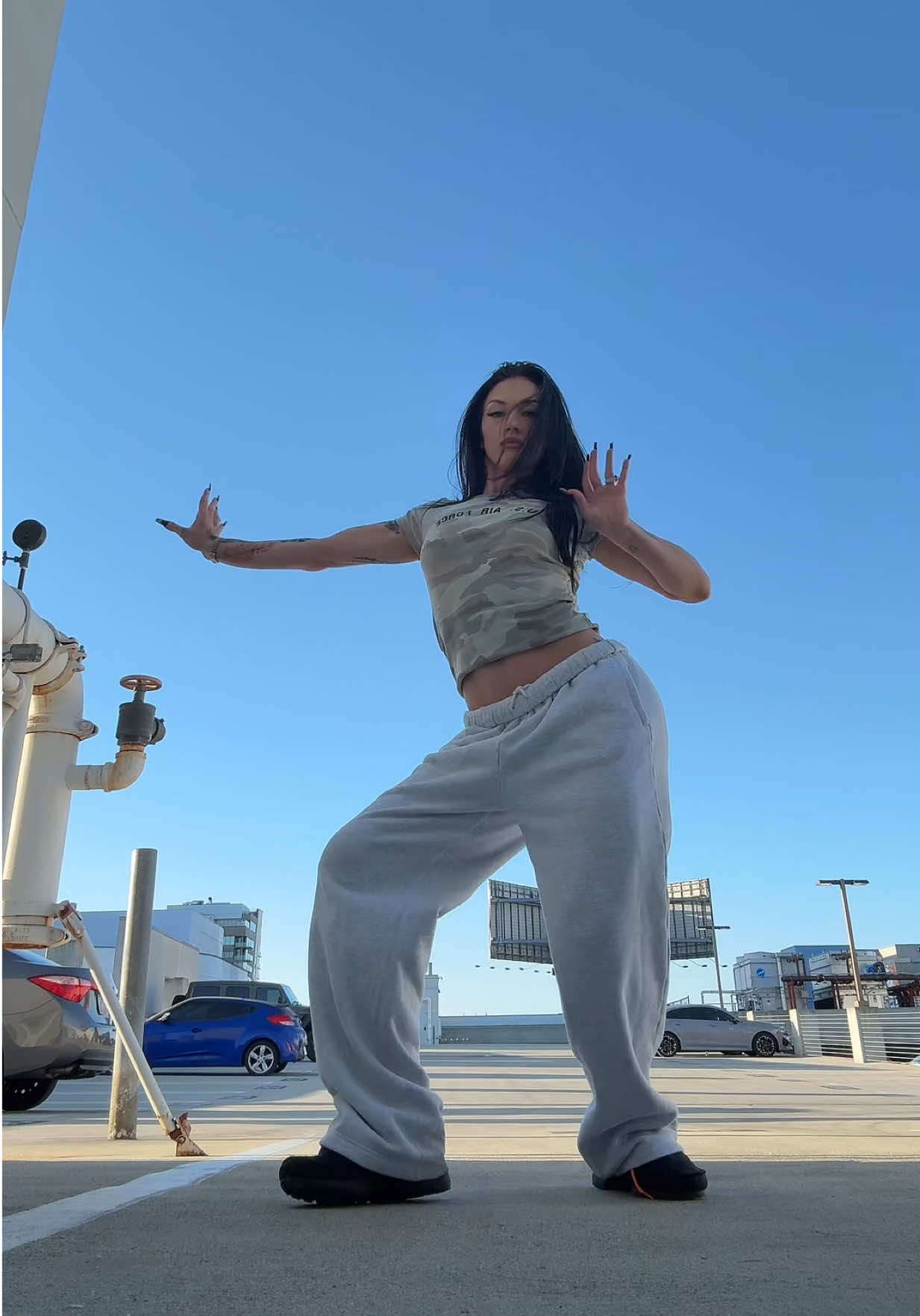@klaudiaantos