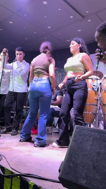@Los Roland De La Ceiba