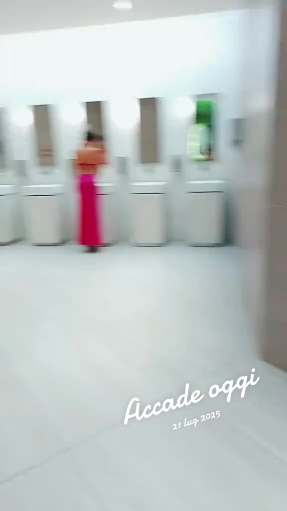 @luciamongelli225