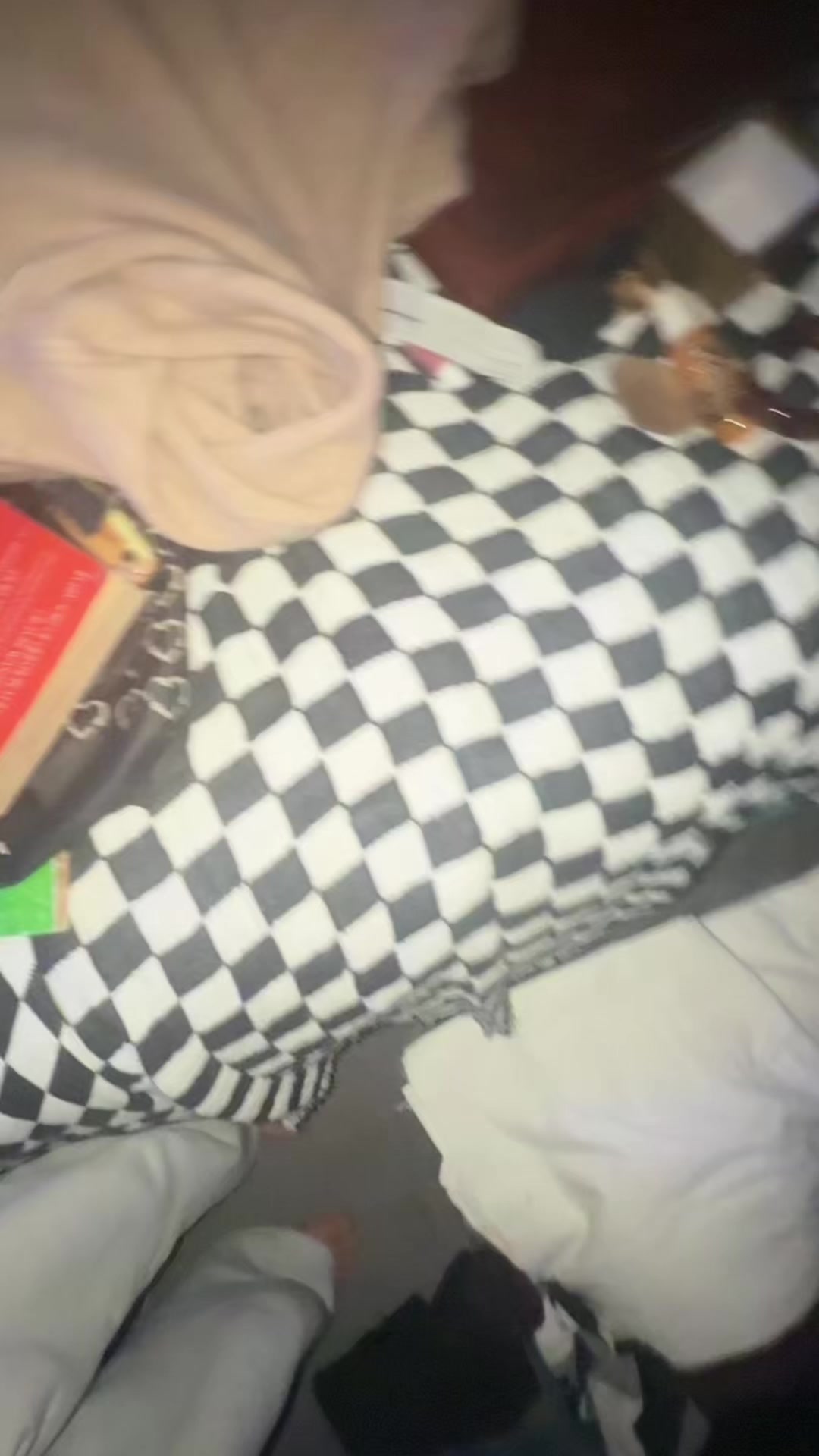 @Ayz