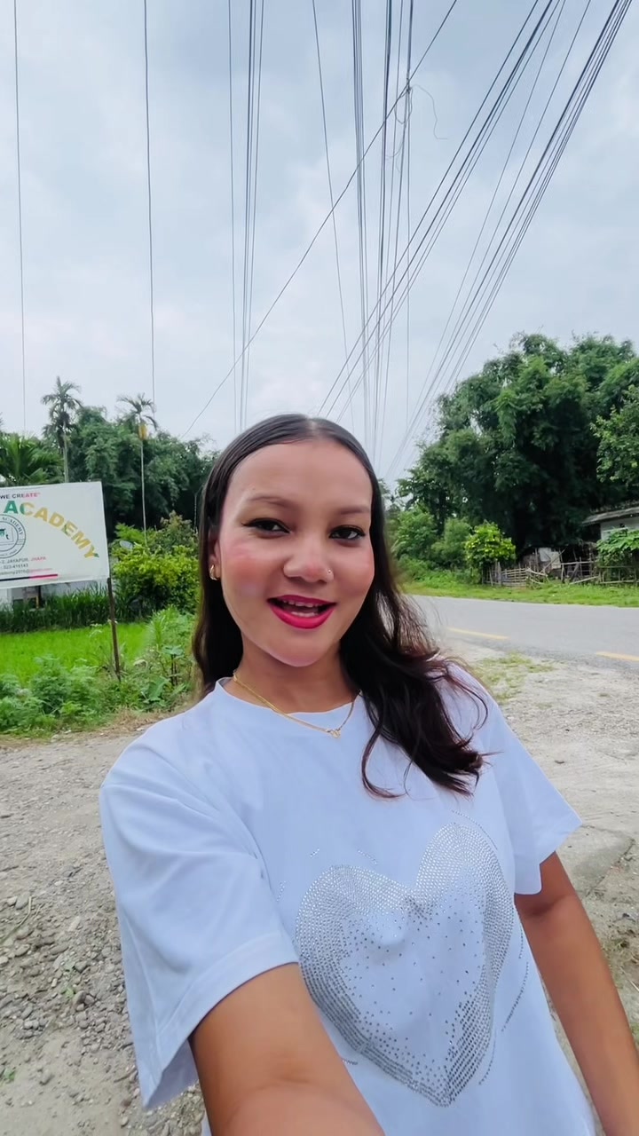 @Usha khadka🦋