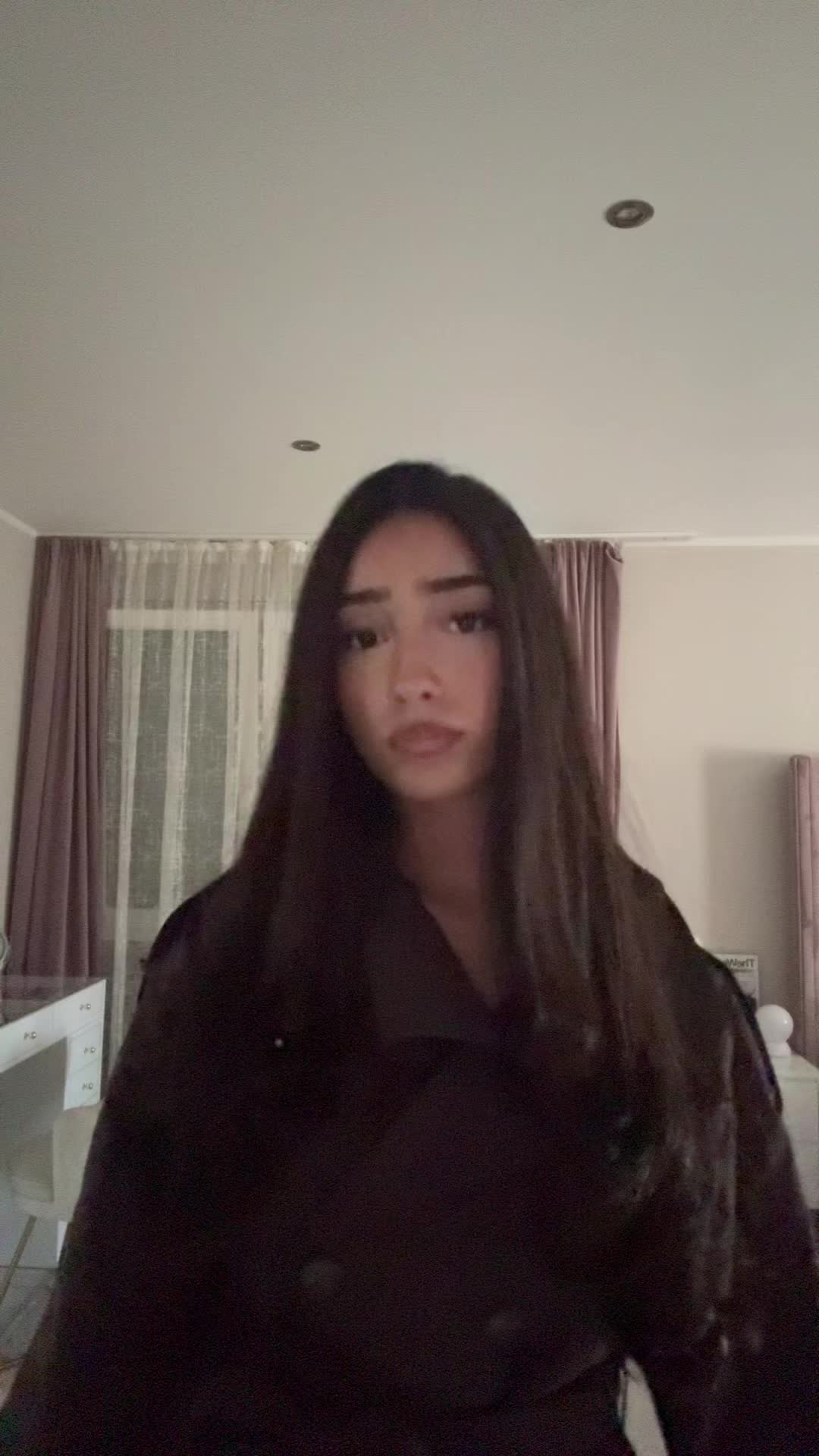 @💫