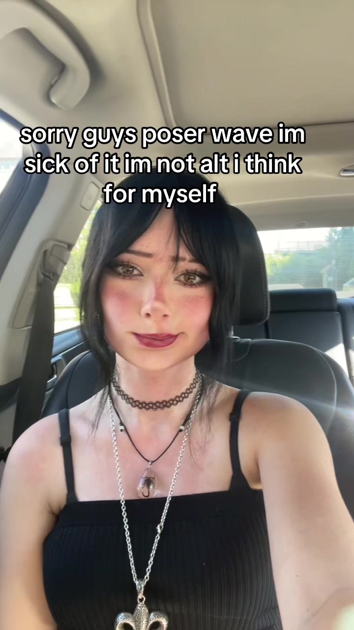 @☣️Sienna🦂