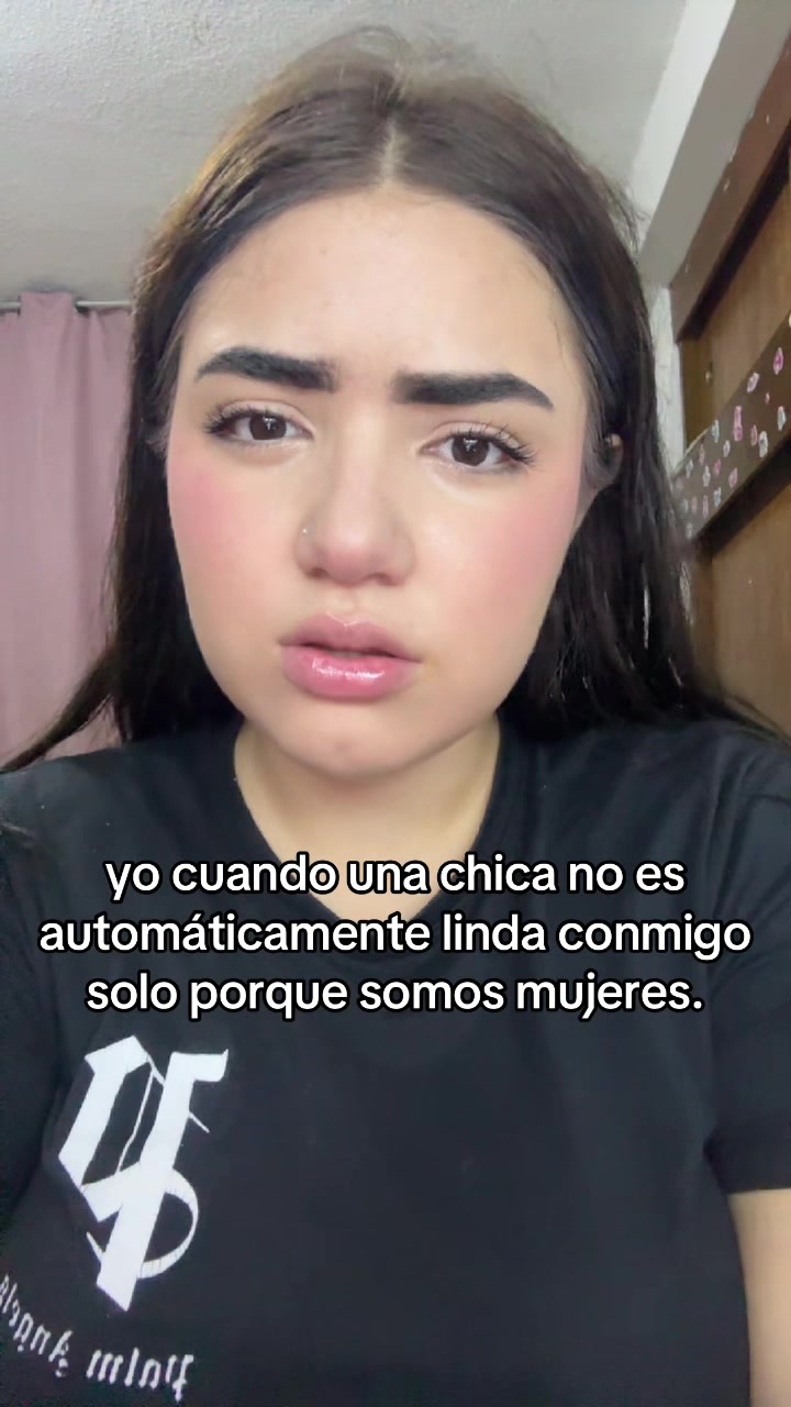 @valevicky_
