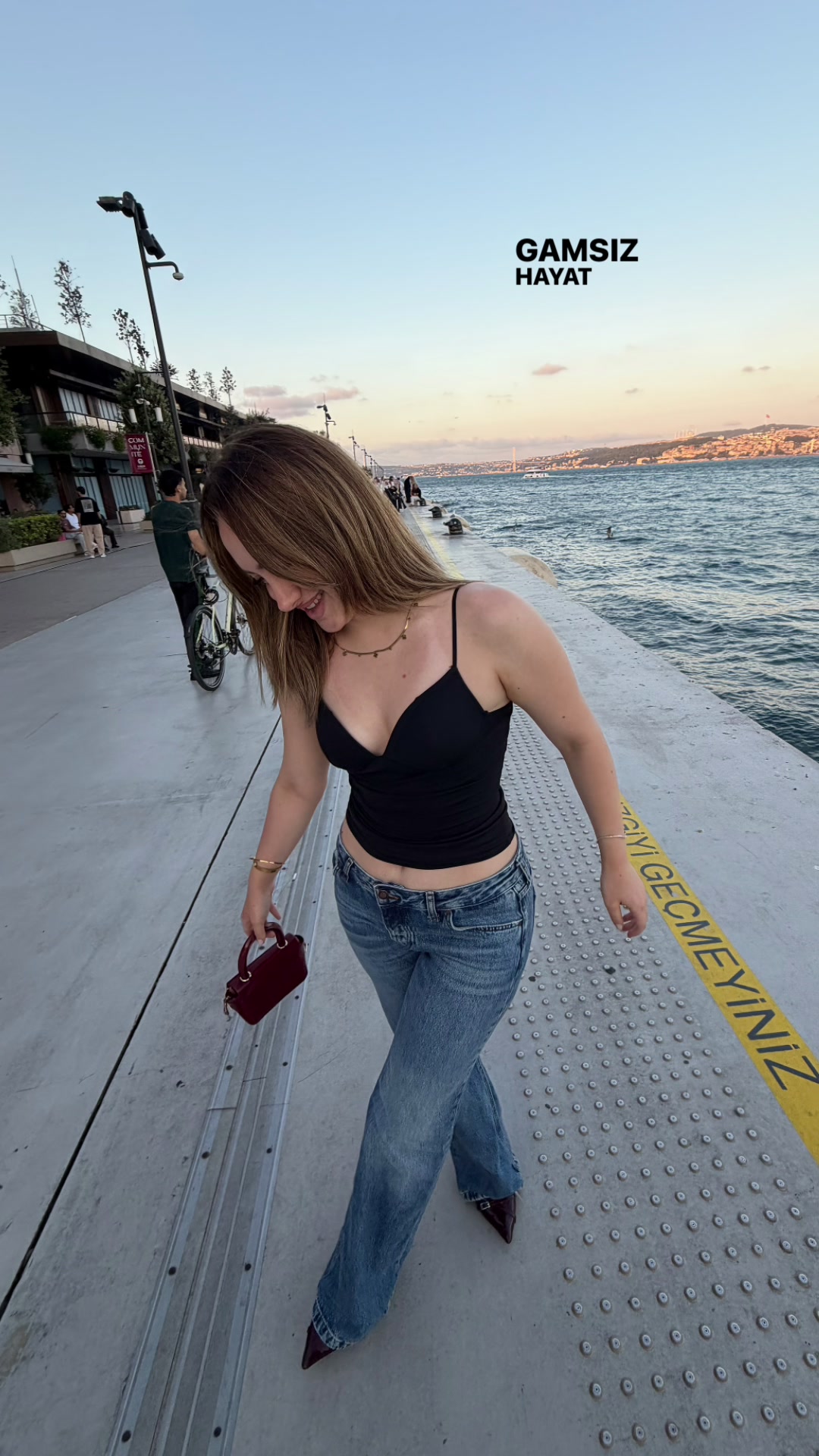 @Esmanurdklc