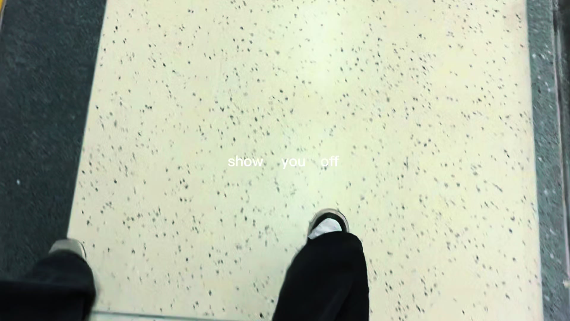 @Twolensstory_
