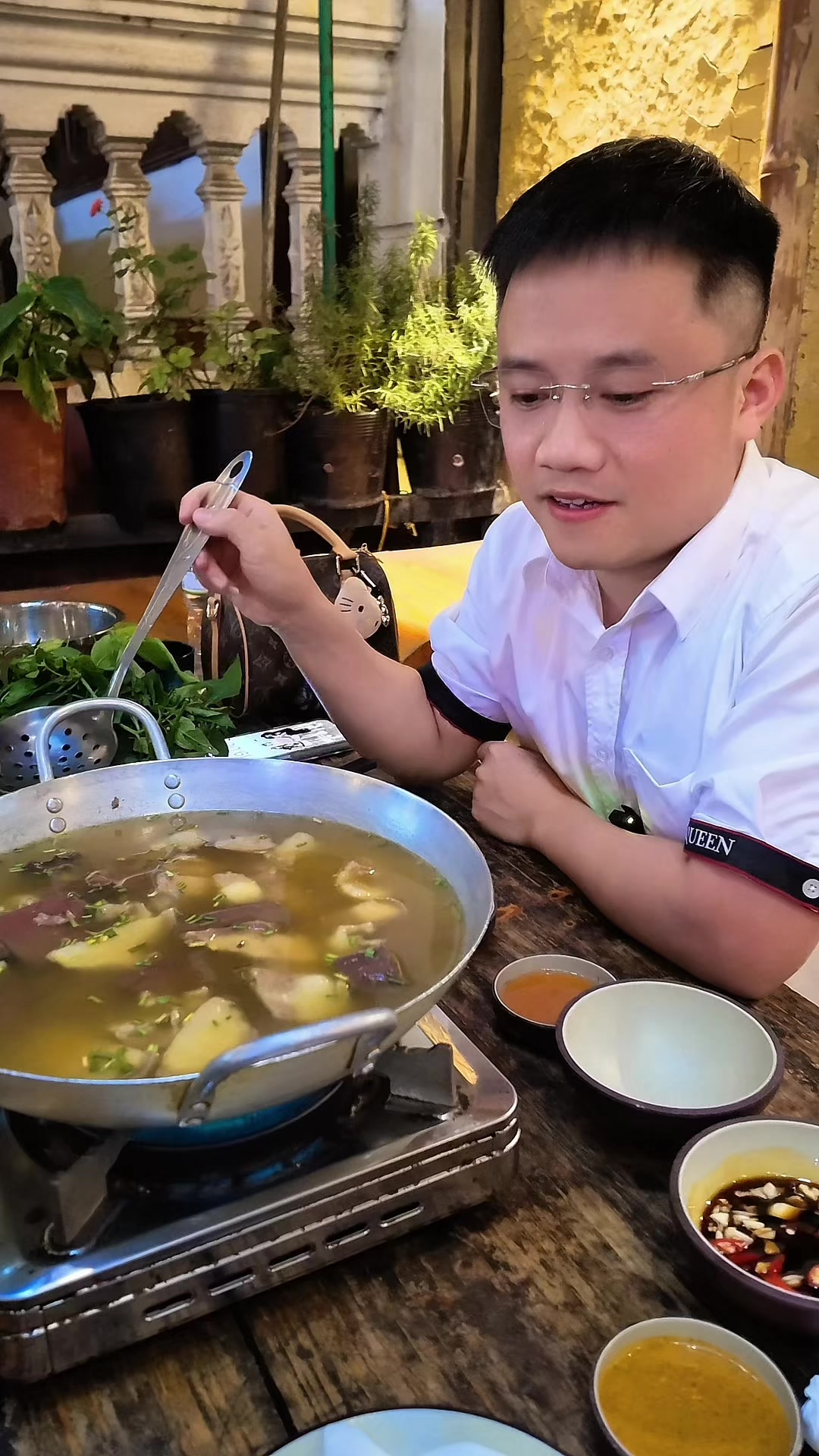 @Nguyễn Văn Hậu (Hậu Troll)