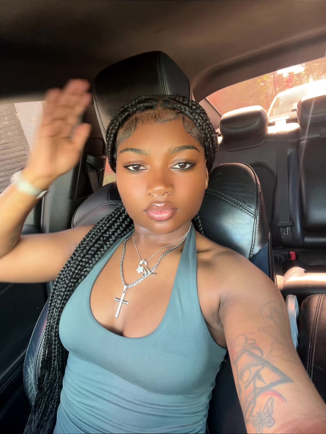 @ManyiahV