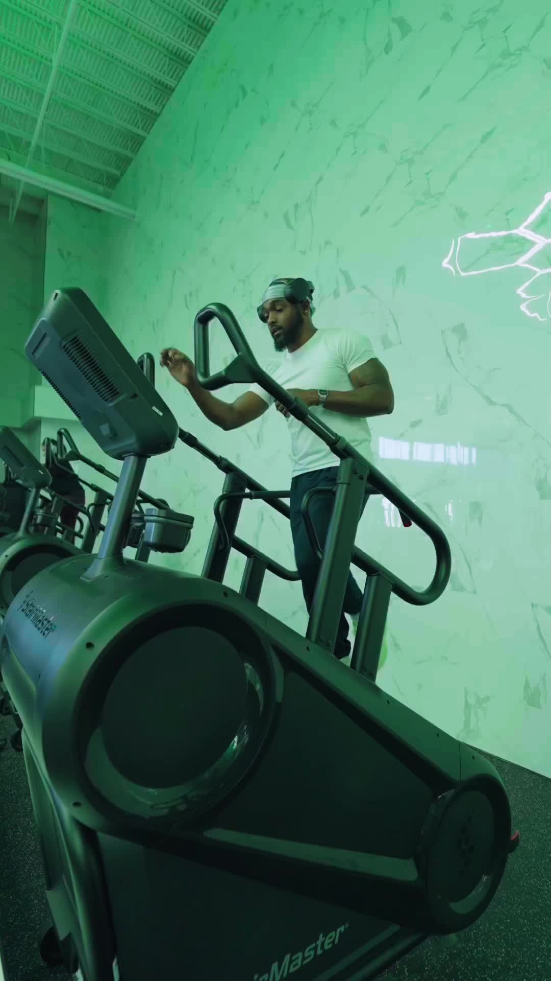 @PERSONAL TRAINER