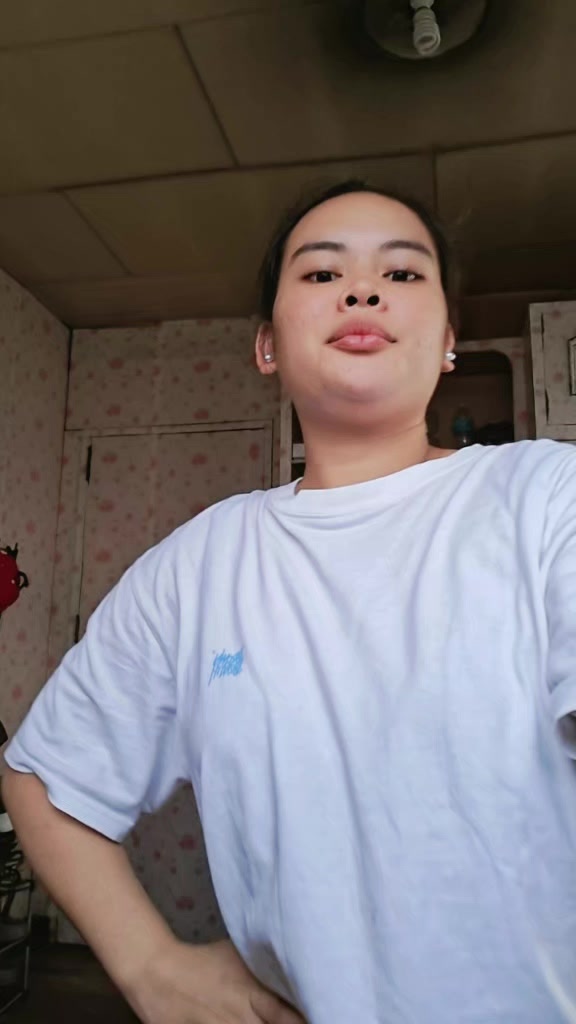 @zhenni_lousi