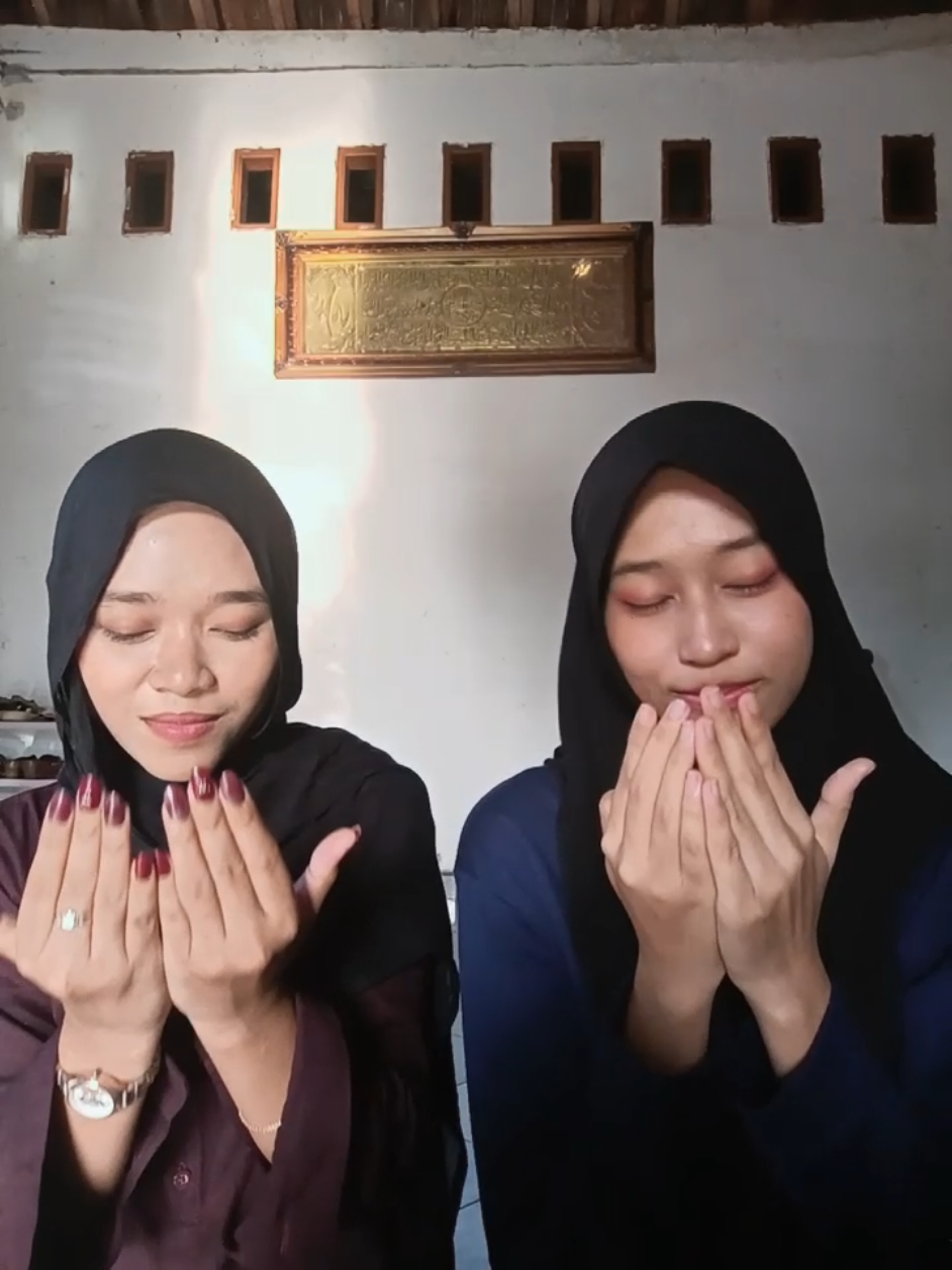 @Lyra Aykaf.