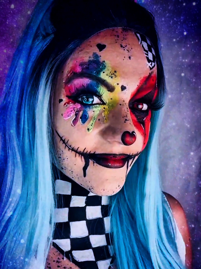 @🖤QυєєηOfƜαя🖤