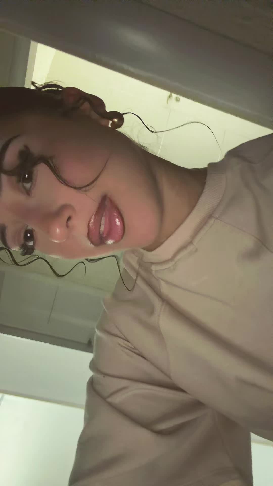 @𝔽𝕚𝕠𝕟𝕒🇦🇱