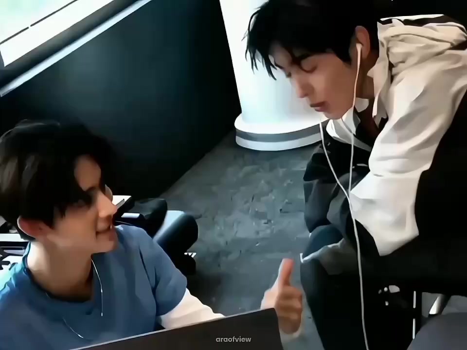@ara.