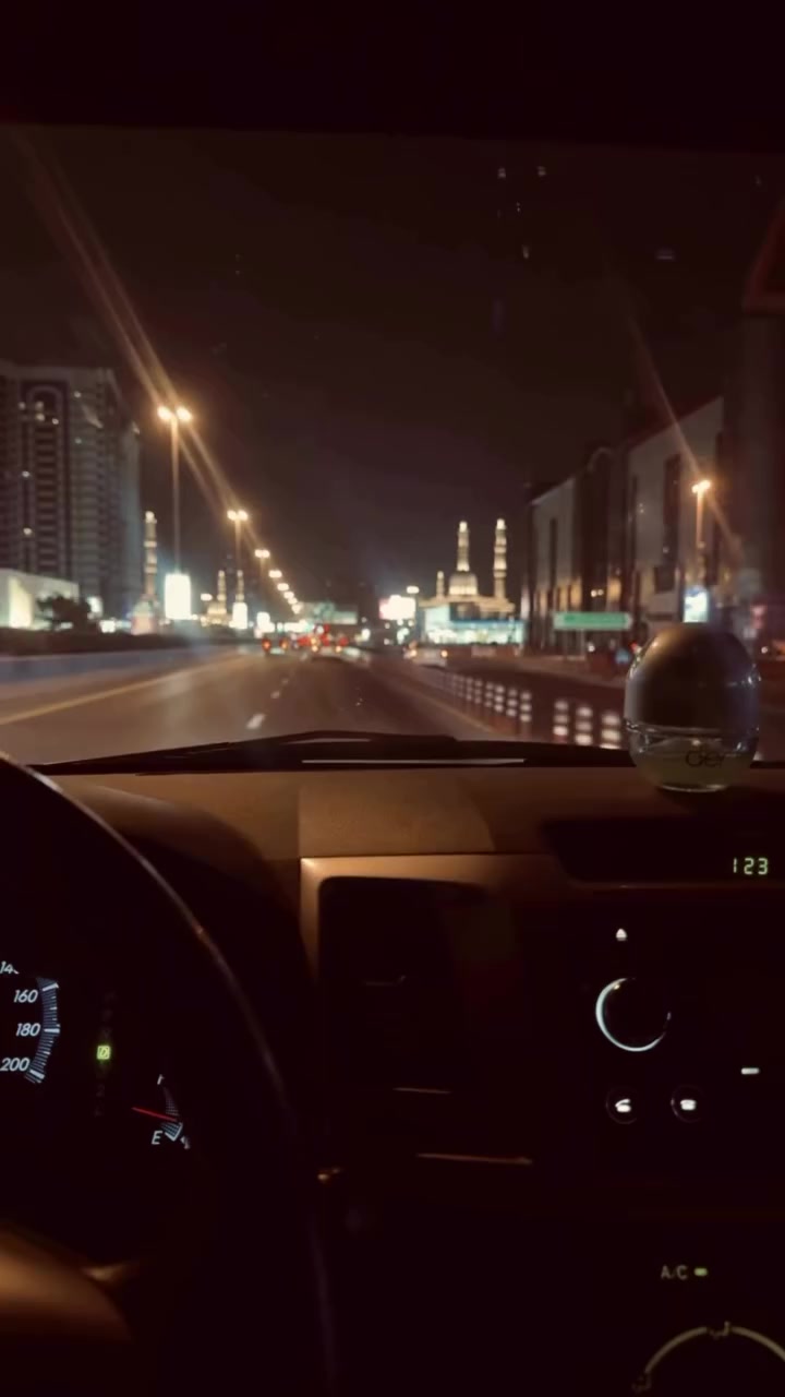 @DUBAI TRAVELER 🇦🇪