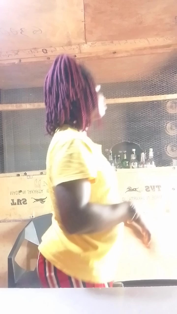 @la fille de 18 montagne